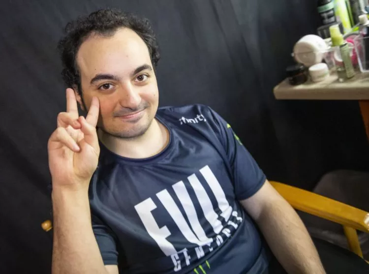 CLG力克C9,Lehends团战一打五成都决赛之夜3:1(北京) CLG力克C9,Lehends团战一打五成都决赛之夜3:1(北京)