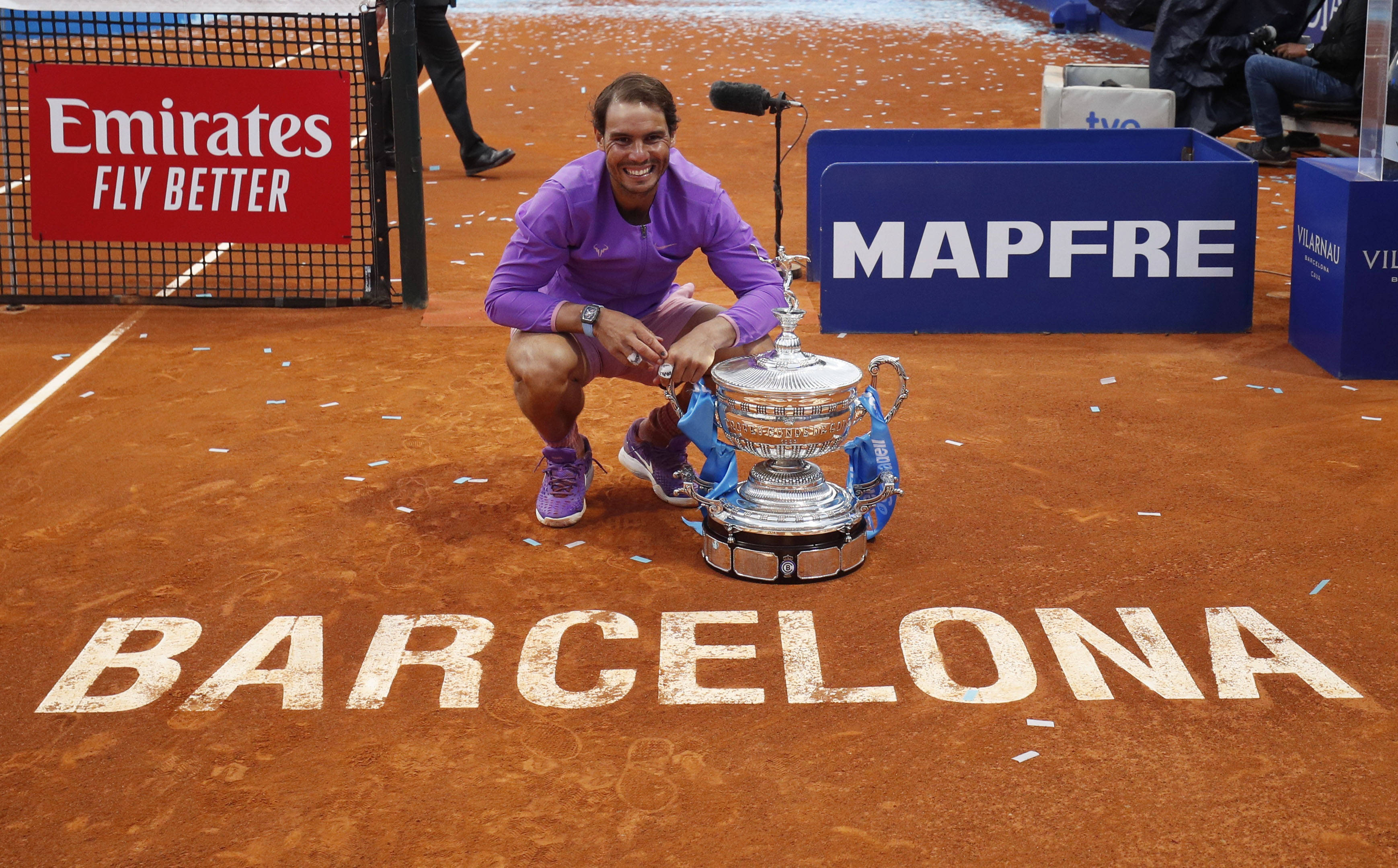 美国网球队横扫西班牙网球队，纳达尔统治全场的简单介绍