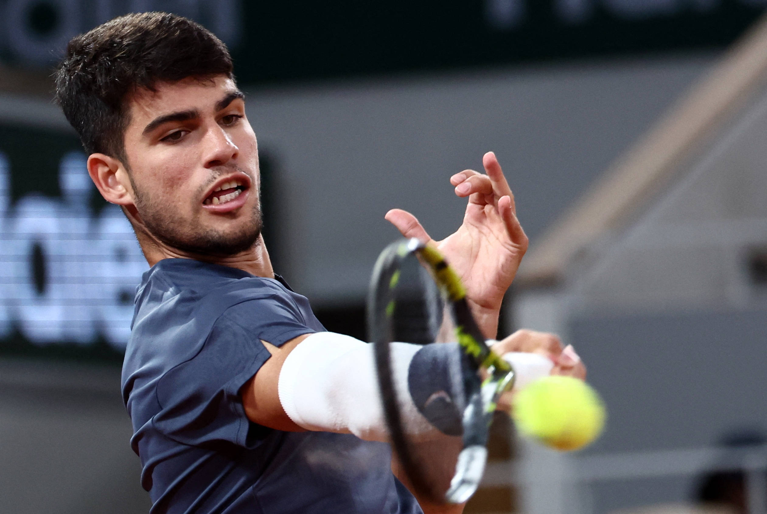 包含世界网球队轻取西班牙网球队,阿尔卡拉斯惊艳世界的词条 包含世界网球队轻取西班牙网球队,阿尔卡拉斯惊艳世界的词条